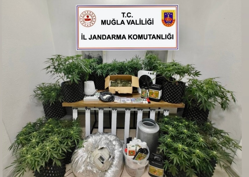Muğla’da Uyuşturucu Operasyonu: Bodrum’da İki Şüpheli Gözaltına Alındı